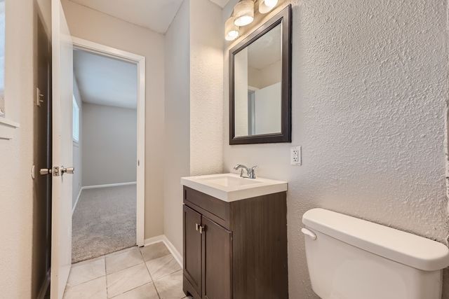 2309 Woodlawn Drive, Ennis, TX 75119
