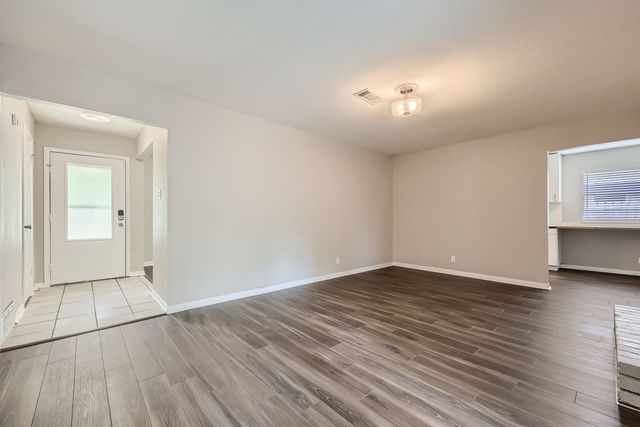 2309 Woodlawn Drive, Ennis, TX 75119