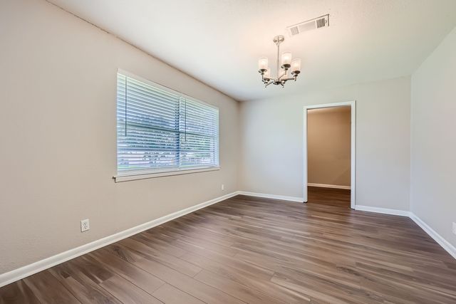 2309 Woodlawn Drive, Ennis, TX 75119