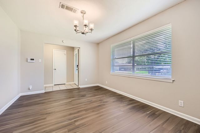 2309 Woodlawn Drive, Ennis, TX 75119