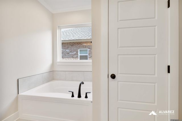 2931 Creekmere Ln, Saint George, LA 70810