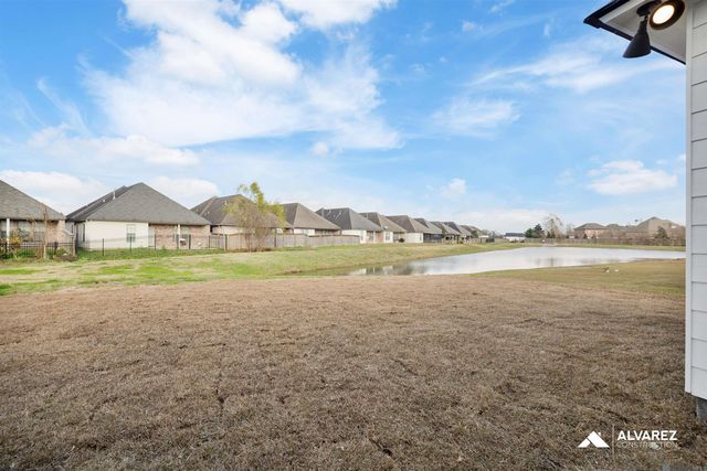 2931 Creekmere Ln, Saint George, LA 70810