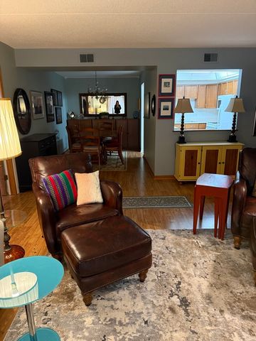 1480 Jefferson Street 203, Des Plaines, IL 60016