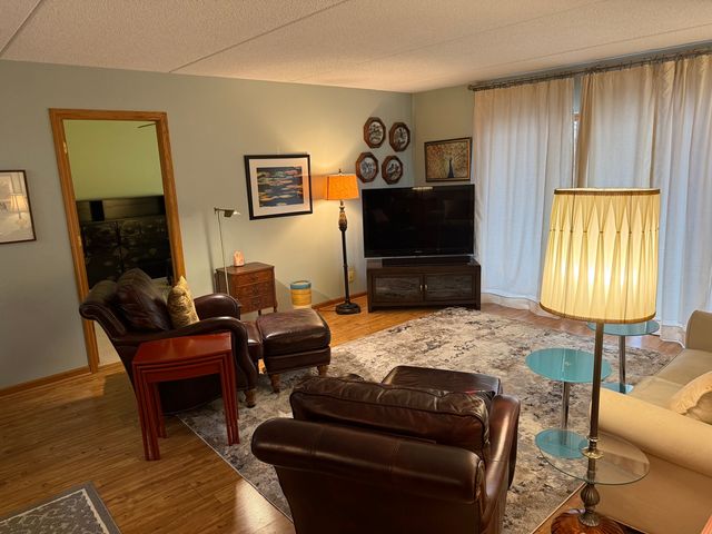 1480 Jefferson Street 203, Des Plaines, IL 60016