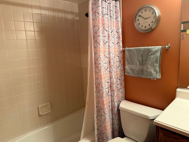 1480 Jefferson Street 203, Des Plaines, IL 60016