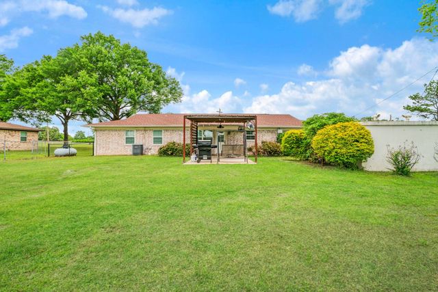 4781 Farm Road 79, Paris, TX 75460