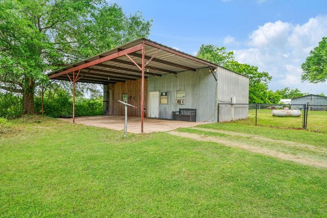 4781 Farm Road 79, Paris, TX 75460