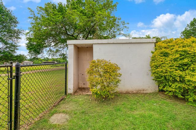 4781 Farm Road 79, Paris, TX 75460