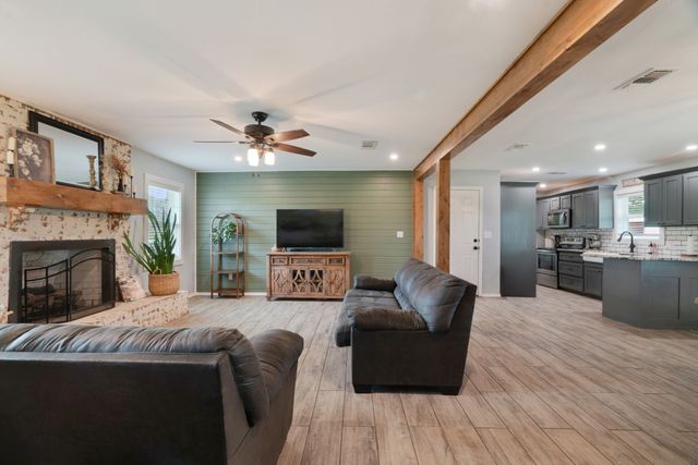 4781 Farm Road 79, Paris, TX 75460