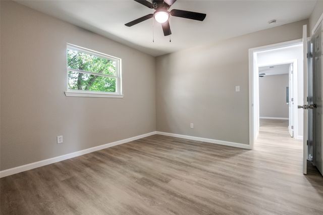 210 W Shelton Street, Alvarado, TX 76009