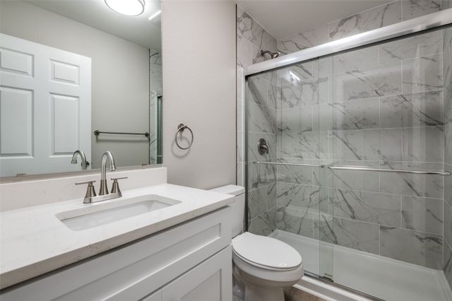 210 W Shelton Street, Alvarado, TX 76009