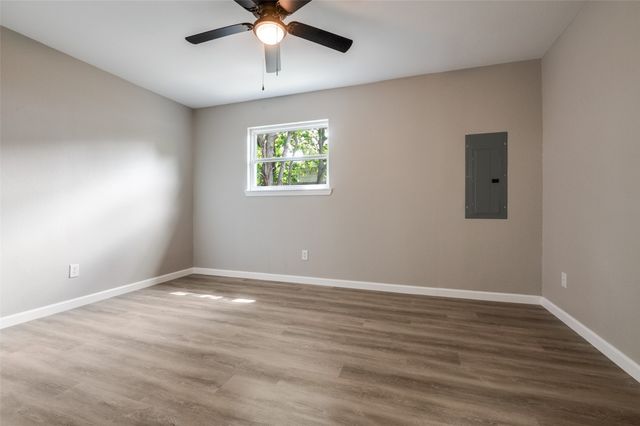 210 W Shelton Street, Alvarado, TX 76009