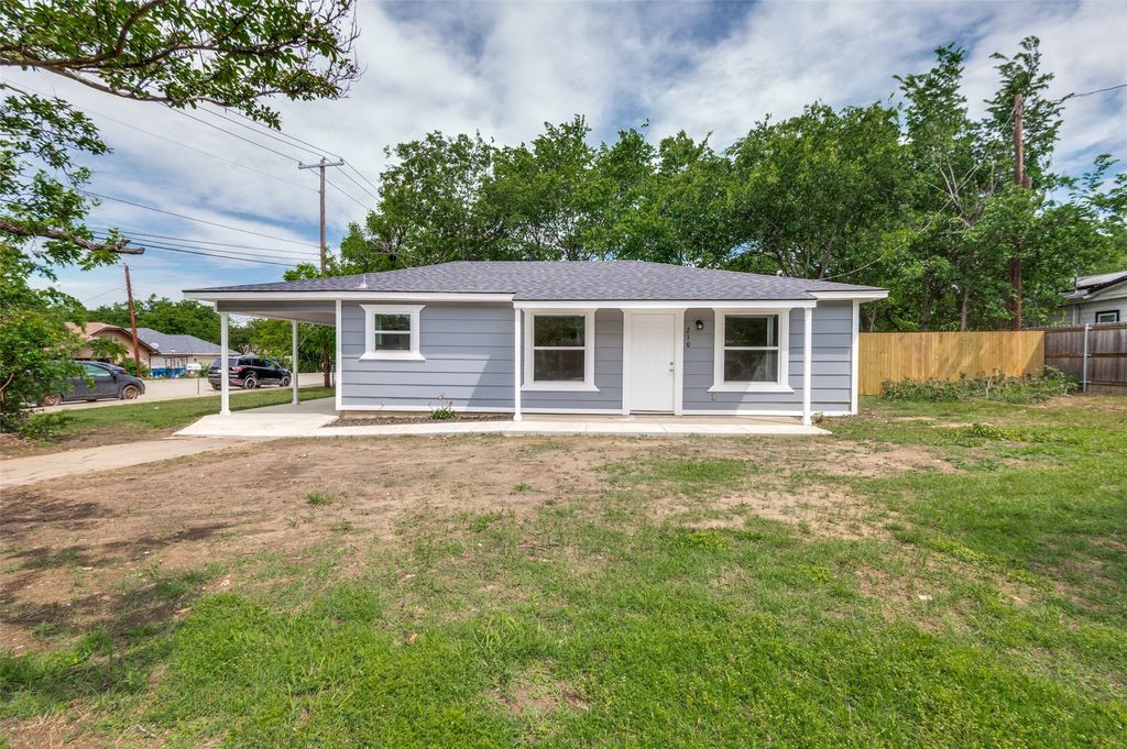210 W Shelton Street, Alvarado, TX 76009