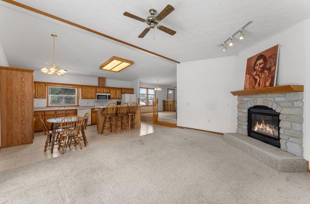 39052 Mica Avenue, North Branch, MN 55056