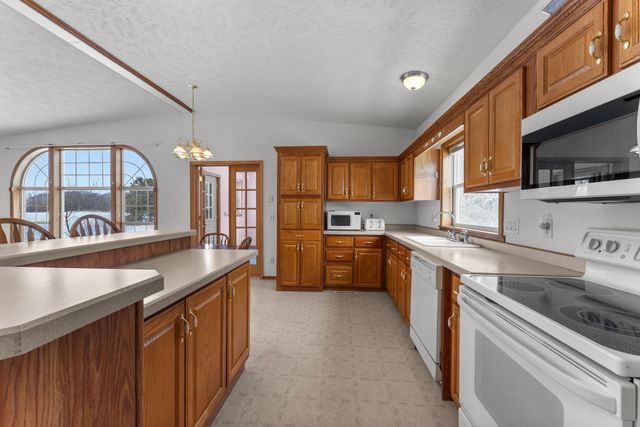 39052 Mica Avenue, North Branch, MN 55056