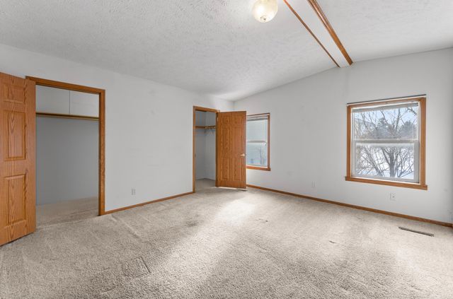 39052 Mica Avenue, North Branch, MN 55056