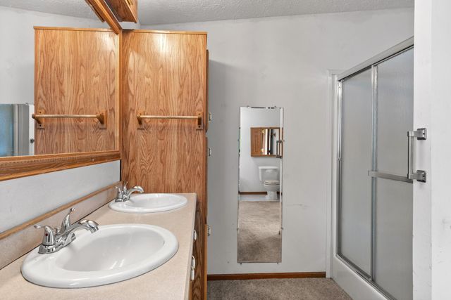 39052 Mica Avenue, North Branch, MN 55056