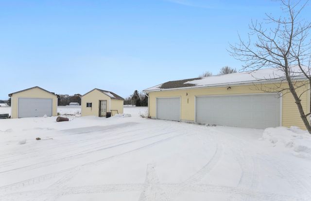 39052 Mica Avenue, North Branch, MN 55056