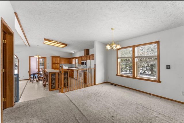 39052 Mica Avenue, North Branch, MN 55056