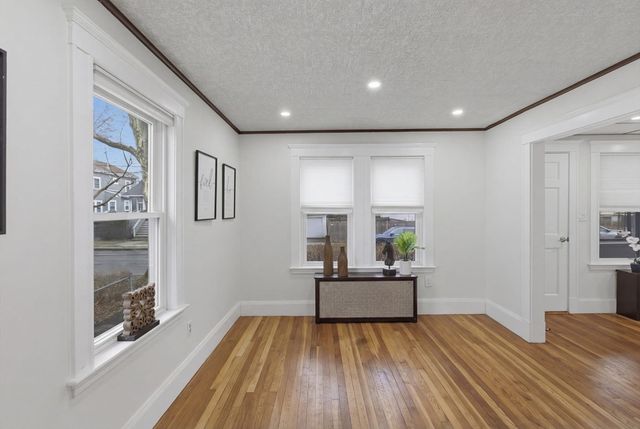 138 Sherman St, Quincy, MA 02170