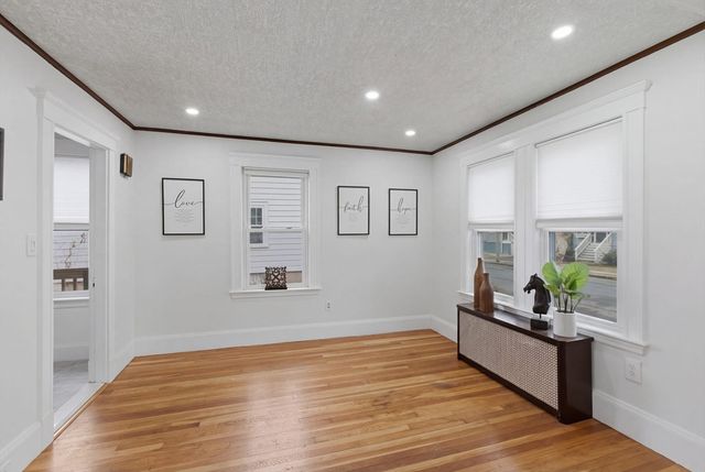 138 Sherman St, Quincy, MA 02170