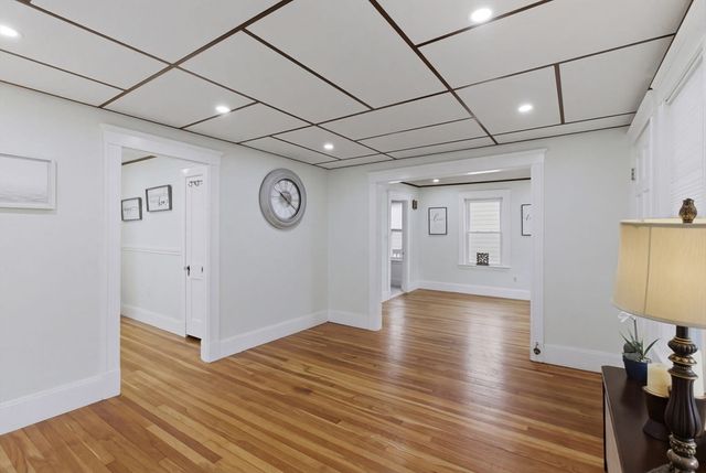 138 Sherman St, Quincy, MA 02170