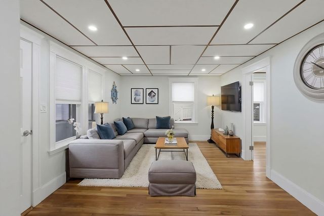 138 Sherman St, Quincy, MA 02170