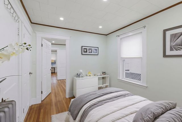 138 Sherman St, Quincy, MA 02170