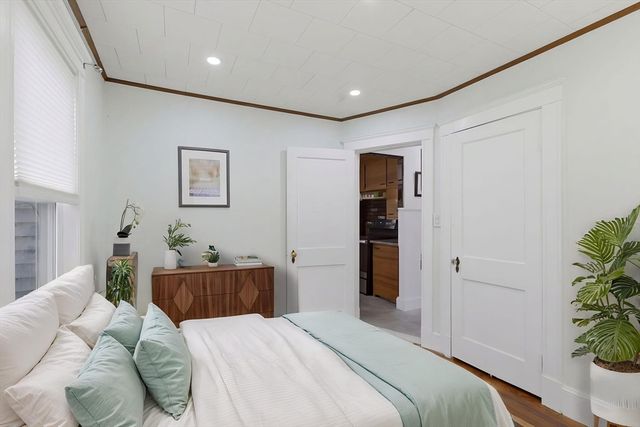 138 Sherman St, Quincy, MA 02170