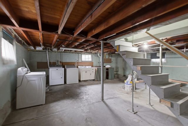 138 Sherman St, Quincy, MA 02170