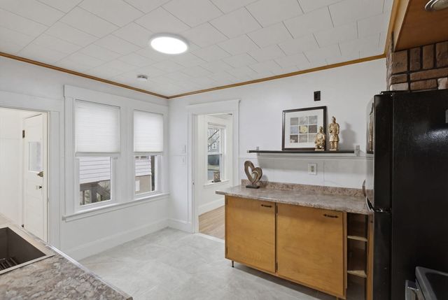 138 Sherman St, Quincy, MA 02170