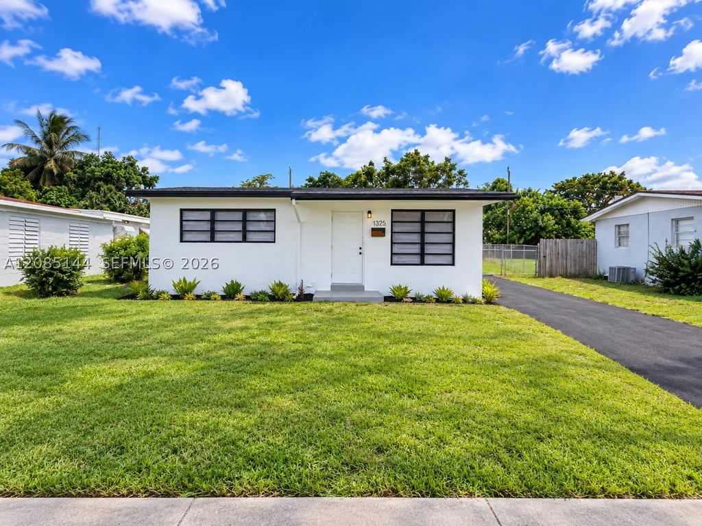 1326 8th St 0, West Palm Beach, FL 33401