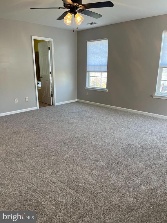 3650 ROLLING HILLS DR, Greencastle, PA 17225