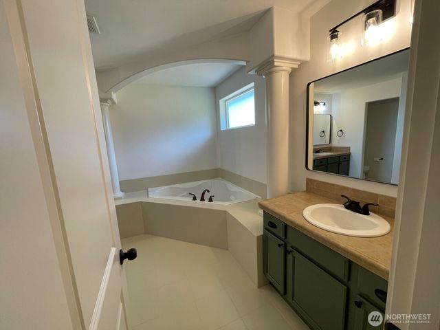 11327 58th Avenue SE, Everett, WA 98208