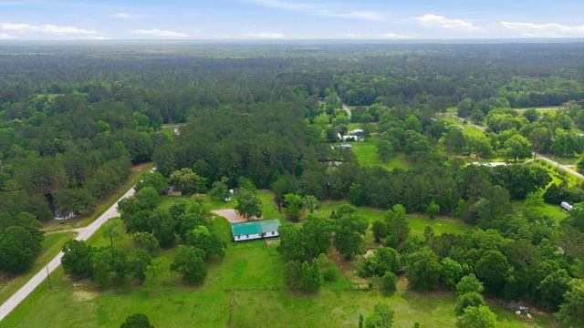 151 County Road 2319, Dayton, TX 77535
