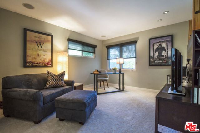 2843 WESTBROOK Avenue, Los Angeles, CA 90046