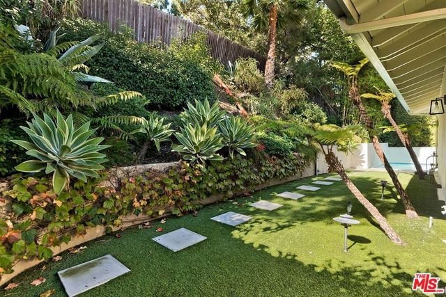 2843 WESTBROOK Avenue, Los Angeles, CA 90046