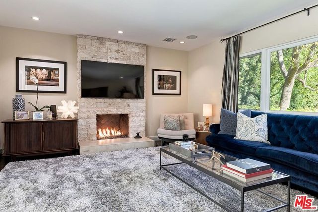 2843 WESTBROOK Avenue, Los Angeles, CA 90046