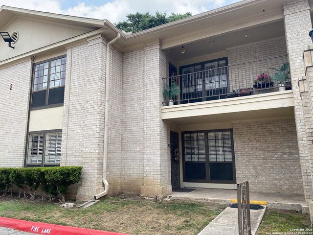 165 W Rampart Dr Apt 205, San Antonio, TX 78216