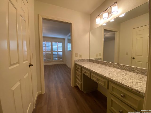 165 W Rampart Dr Apt 205, San Antonio, TX 78216