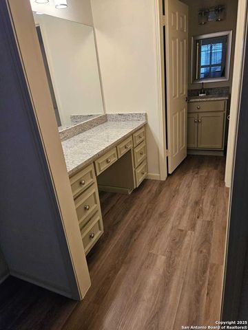 165 W Rampart Dr Apt 205, San Antonio, TX 78216