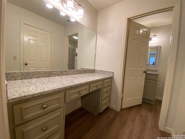 165 W Rampart Dr Apt 205, San Antonio, TX 78216