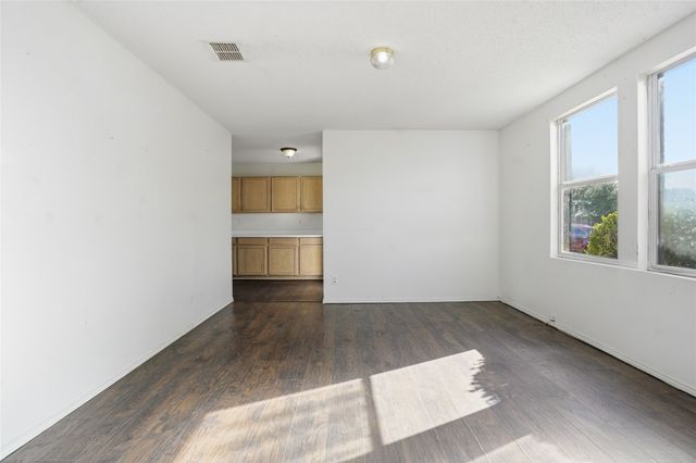 1404 Cherokee Rose Lane, Burleson, TX 76028