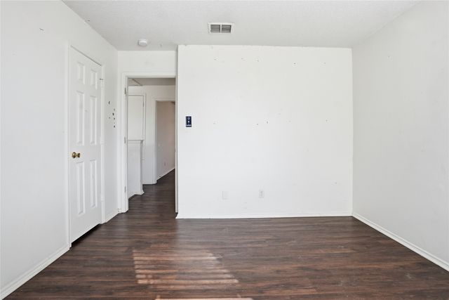 1404 Cherokee Rose Lane, Burleson, TX 76028