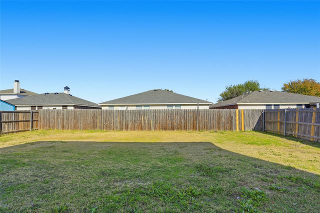 1404 Cherokee Rose Lane, Burleson, TX 76028