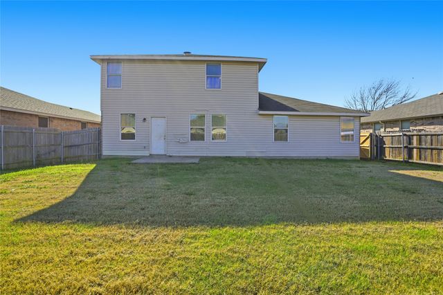 1404 Cherokee Rose Lane, Burleson, TX 76028