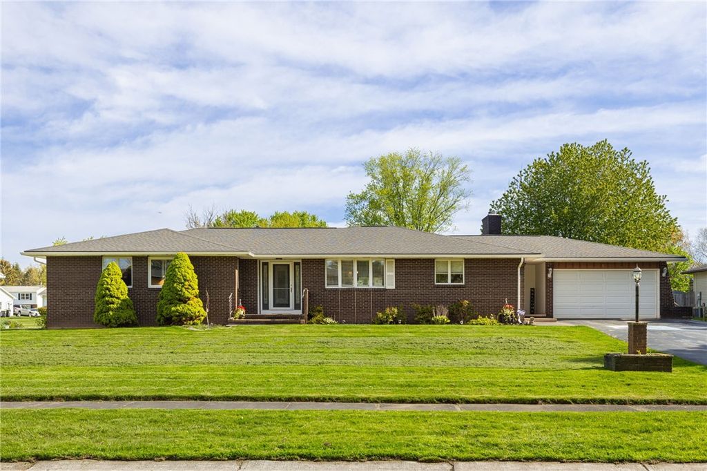 82 Firestone Drive, Gates, NY 14624