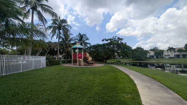 4715 Palmbrooke Circle, West Palm Beach, FL 33417