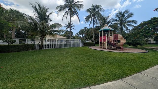 4715 Palmbrooke Circle, West Palm Beach, FL 33417