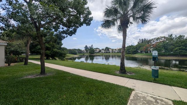 4715 Palmbrooke Circle, West Palm Beach, FL 33417